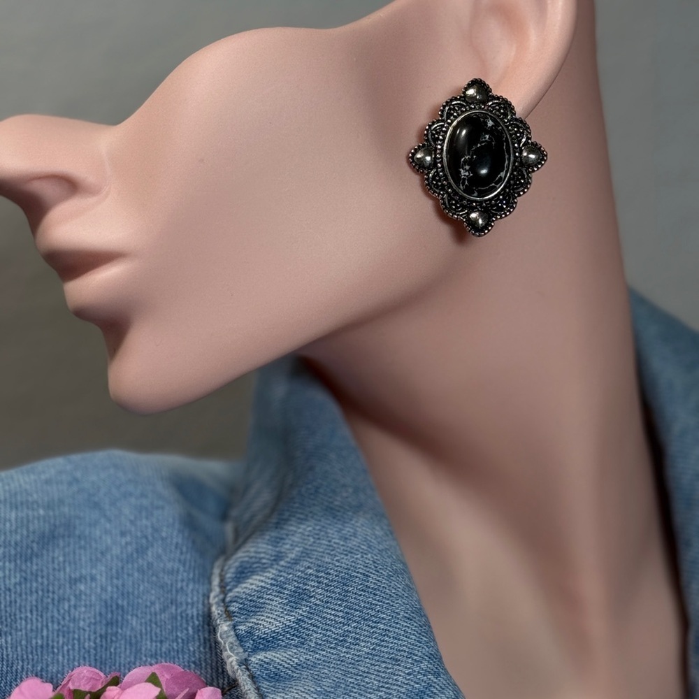 ⚜️ Vintage Black Ornate Stud Earrings | Gothic Style - Picture 6 of 8